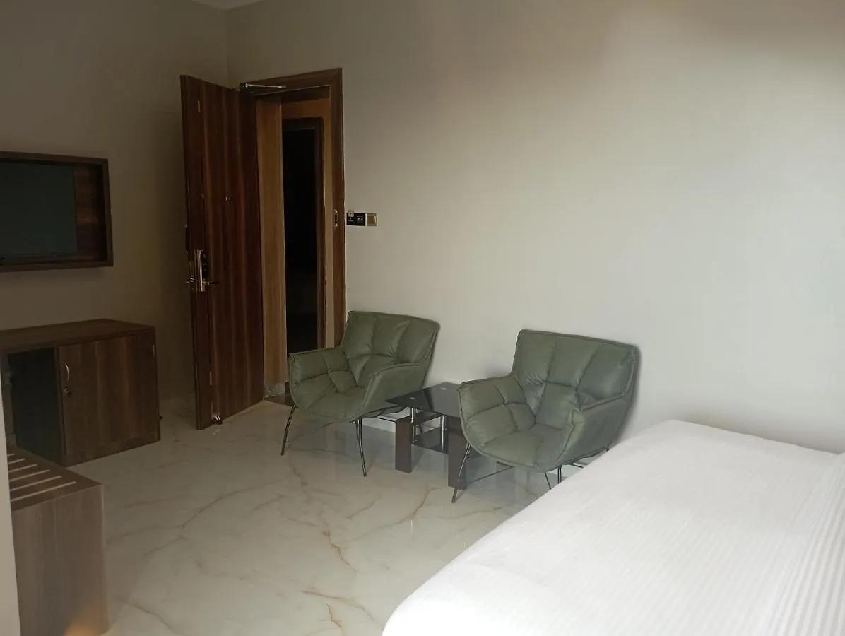 Hotel Horizon Entebbe 4*,